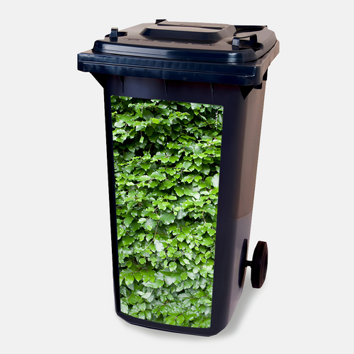 Kliko sticker Beukenhaag met een dichte groene beukenhaag geplakt op een kliko afvalcontainer