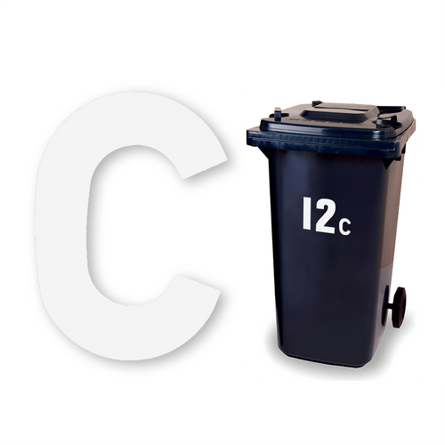 Huisletter sticker Wit klein: witte letter C, vinylsticker van 8.5 x 6 cm
